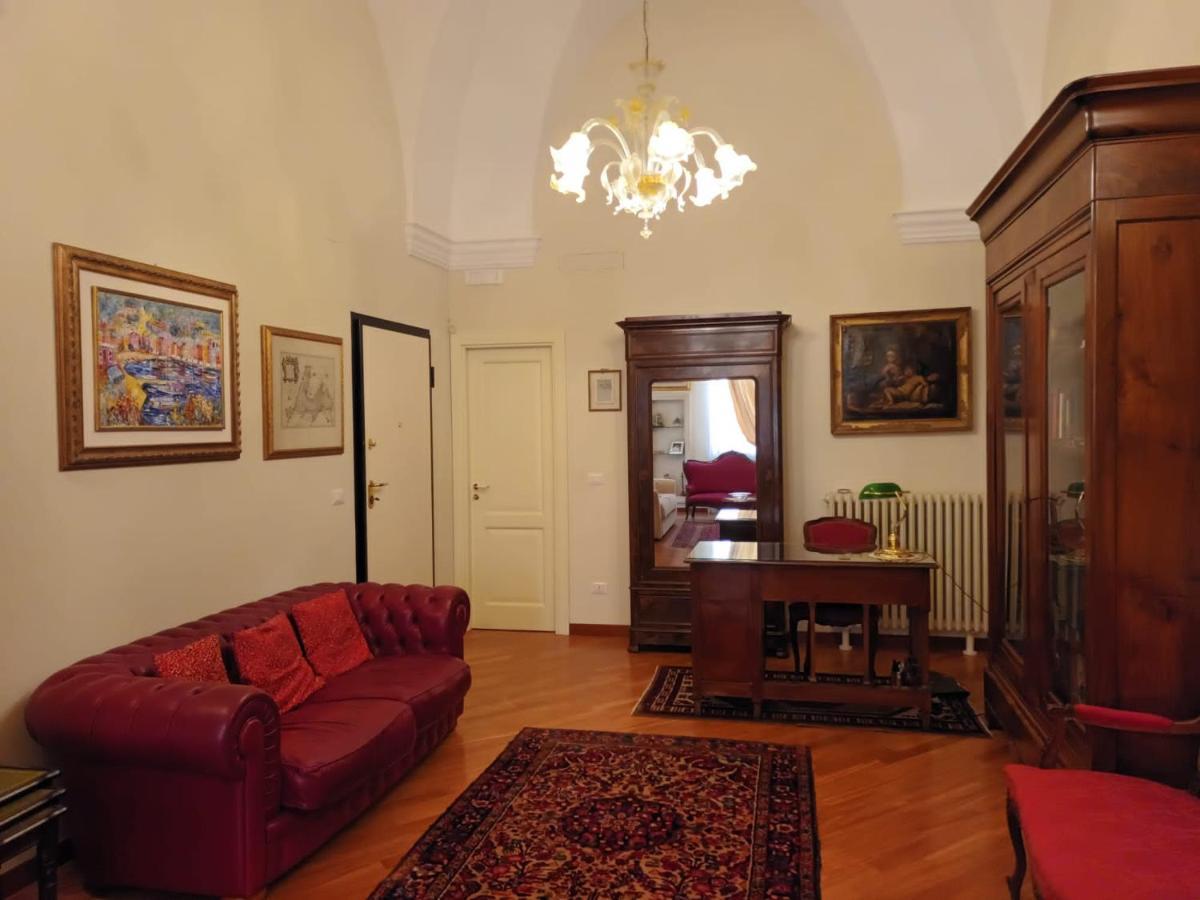 B&B Ai Due Santi Λέτσε Εξωτερικό φωτογραφία
